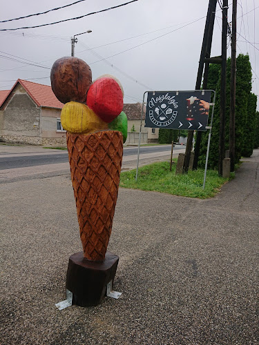 Nosztalgia Kávézó és Fagyizó - Vendéglátás