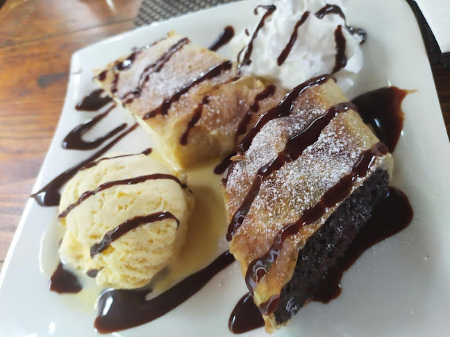 Comentarii opinii despre Gulyás udvar Étterem