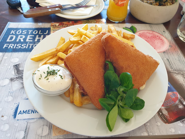 Váchartyán, Fő út 100, 2164