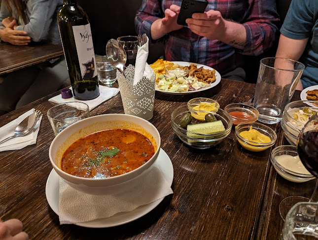 Comentarii opinii despre Kozmosz Vegán Étterem