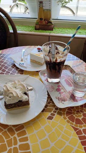 Opinii despre Stop Cukrászda în Szeged - Vendéglátás