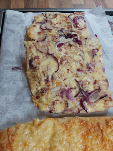 Opinii despre Dori Pékség Kft. în Szeged - Vendéglátás