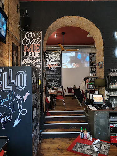 Tuning Bar & Burger - Vendéglátás