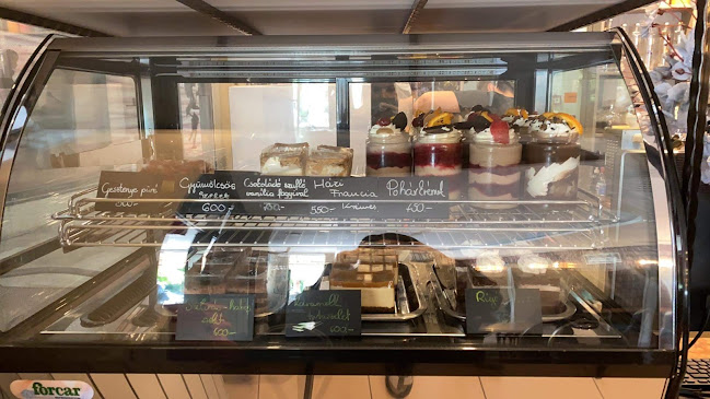 Comentarii opinii despre Delicatesse Eszpresszó