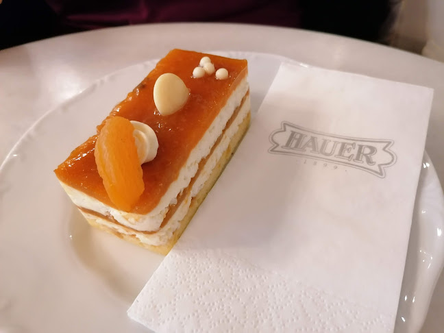 Opinii despre Hauer cukrászda és kávéház în Budapest - Vendéglátás