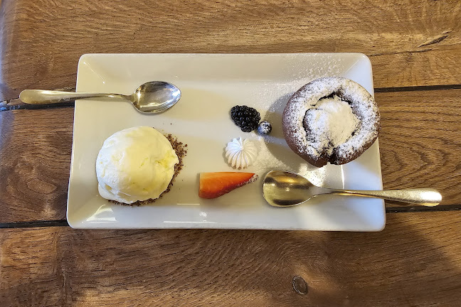 Comentarii opinii despre Akademia Italia Budapest