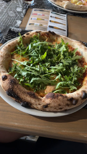 Opinii despre Gomba Étterem és Pizzéria în Révfülöp - Vendéglátás