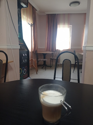 Kék Cápa Söröző - Újudvar