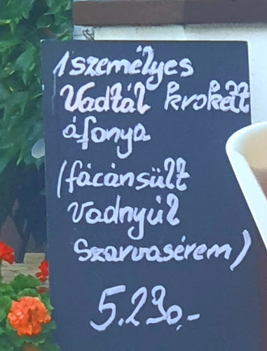 János Pince Étterem - Balatonberény