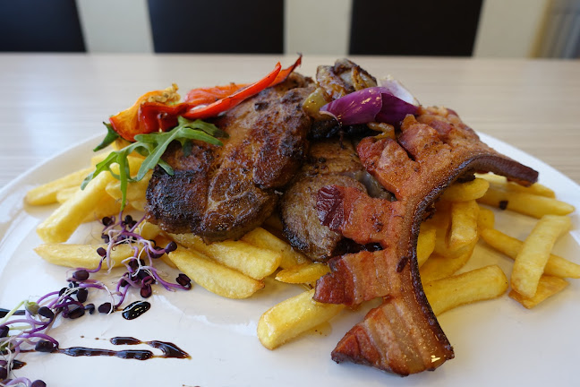 Comentarii opinii despre Csekő Kávéház és Étterem