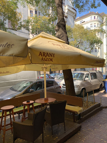 Piccolo Sörbár - Vendéglátás