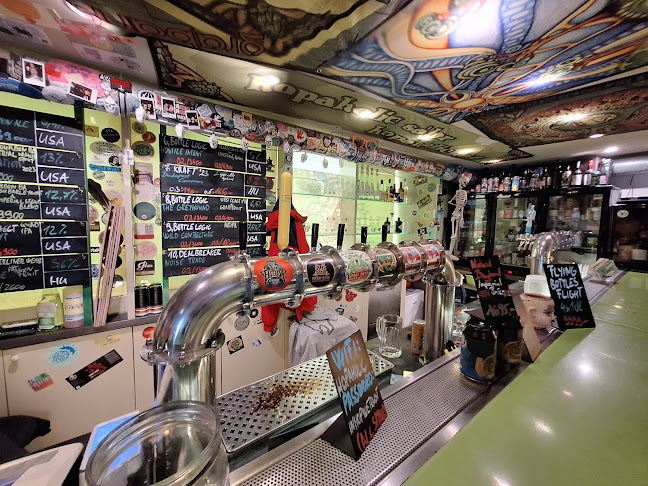 HOPAHOLIC Craft Beer Bar & Food Budapest