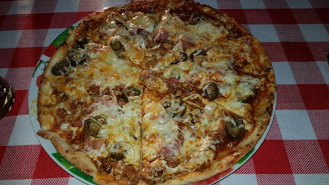 Opinii despre Ám-Bár Kisvendéglő és Pizza-Bár în Ózd - Vendéglátás