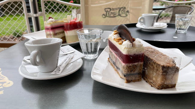 Opinii despre Édes M Cukrászda în Szarvas - Vendéglátás