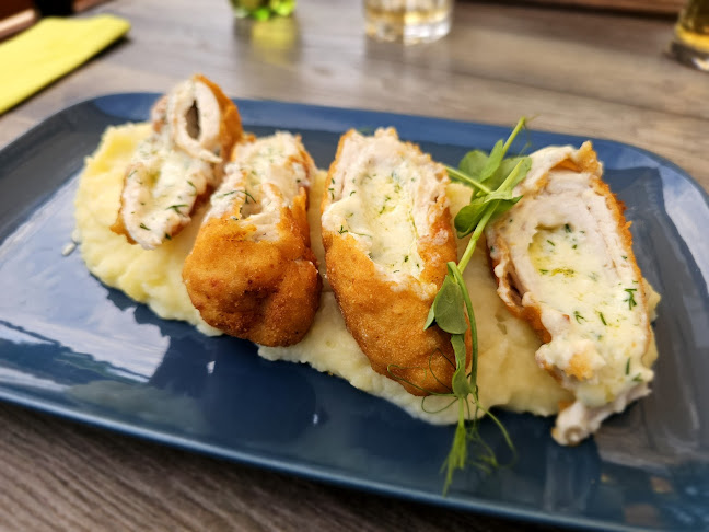 Family Étterem - Dunapataj