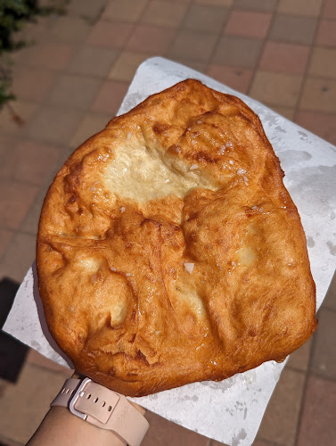 Opinii despre Marika lángossütője în Vecsés - Vendéglátás