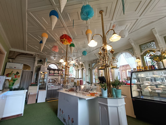 Zwinger Kávéház - Vendéglátás