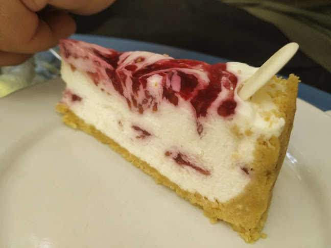 Comentarii opinii despre Édeske Cukrász Műhely