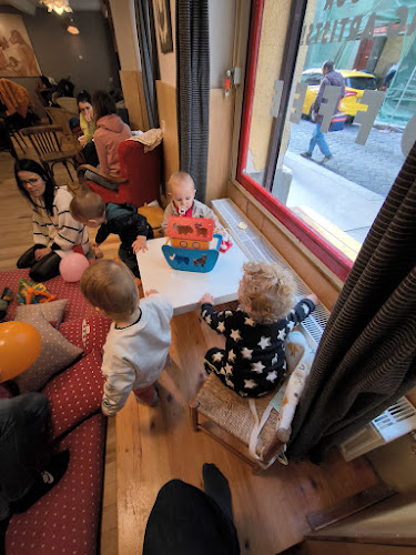 Comentarii opinii despre HellóAnyu! Kávézó