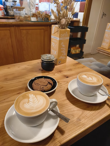 Comentarii opinii despre Antique Cafe & Tea