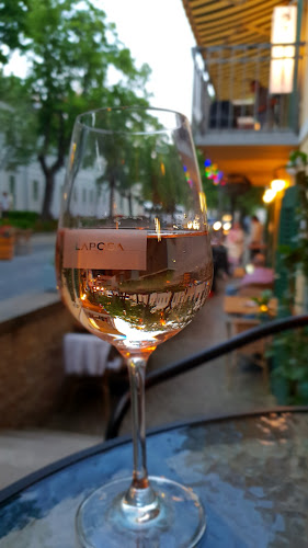 Opinii despre Kedves Cukrászda és Reggeliző în Balatonfüred - Vendéglátás