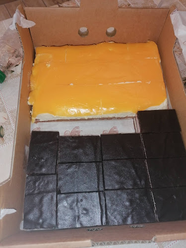 Opinii despre Éden Süteményház în Zalaegerszeg - Vendéglátás