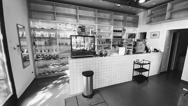 Grinder Fitness & Coffee Shop - Vendéglátás