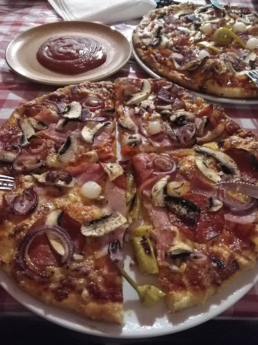 Comentarii opinii despre Jobb, mint otthon pub & coffe bar