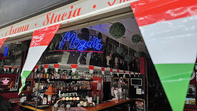 Megálló Café & Bár