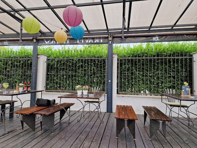 Travel Kávézó és Terasz