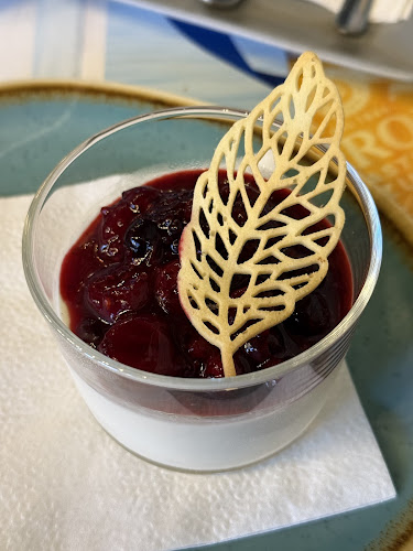 Opinii despre La Piccola Napoli pizzéria în Budapest - Vendéglátás