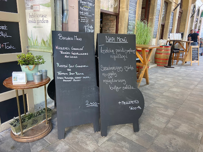 Cafe Intenzo - Budapest