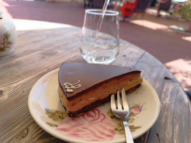 Nagyi Kertje Étterem és Teaház