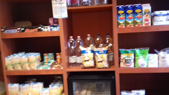 Opinii despre Varga Pékség Mintabolt în Szeged - Vendéglátás