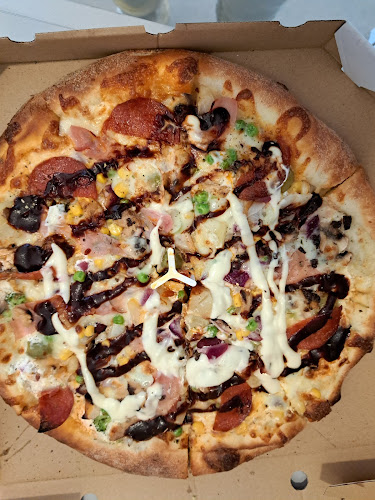 Opinii despre MOB Pizzéria în Budapest - Vendéglátás