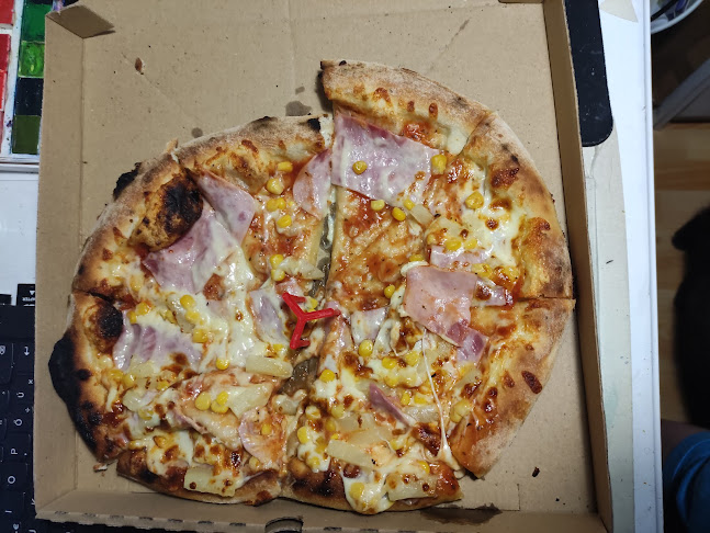 Opinii despre Körúti Kézműves Fagyizó és Pizzázó în Nyíregyháza - Vendéglátás