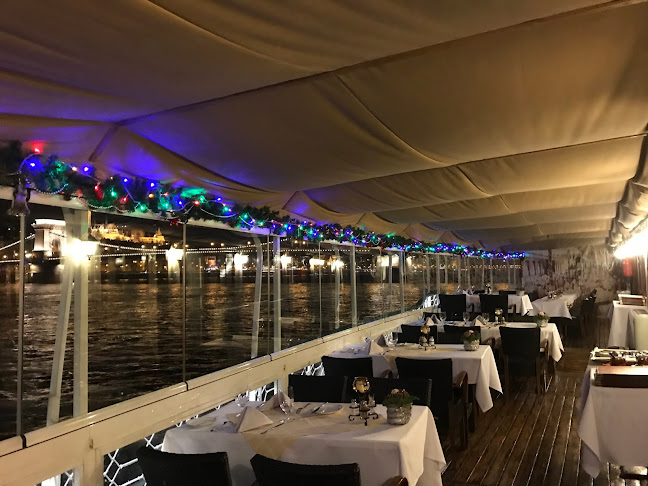 Budapest, Akadémia 2 ponton, 1052