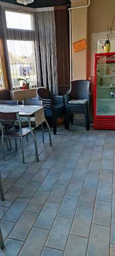 Andi Cukrászda és Édességbolt - Vendéglátás