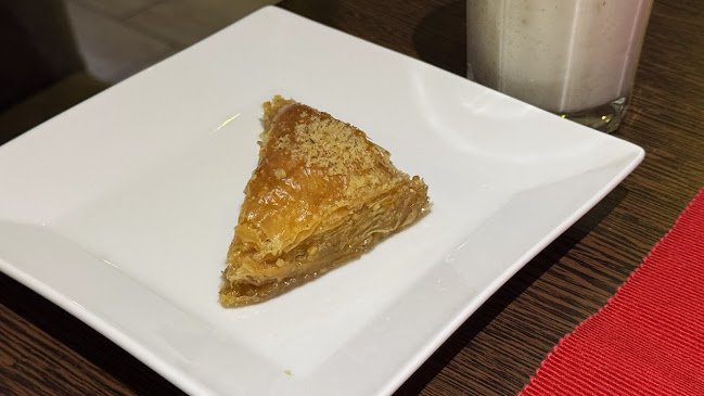 Noon Baghi Cafe & Restaurant