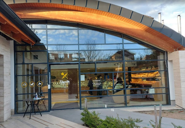 Opinii despre Tácsik Pékség-Cukrászda în Pilisvörösvár - Vendéglátás