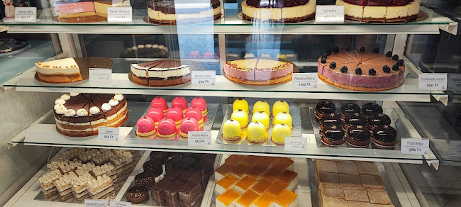 Comentarii opinii despre Pingvin Fagyizó Cukrászda Balatonmáriafürdő