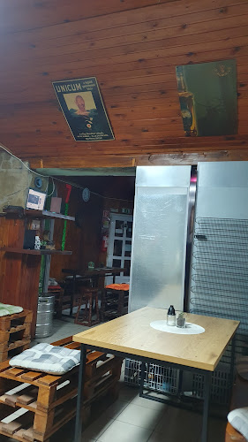 Comentarii opinii despre Hétméteres Söröző