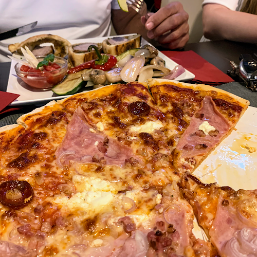 Bor & Bazsalikom Pizzéria, Étterem - Vendéglátás