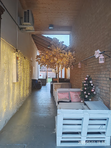 Sakura Cukrászda - Vendéglátás