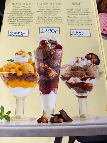 Központi Kávéház Szamos Cukrászda - Esztergom