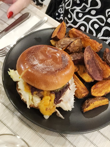 A régi hely már nincs - Vendéglátás