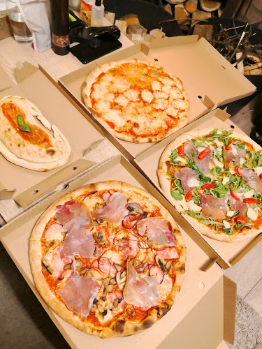 Pizzéria Ladivina - Vendéglátás