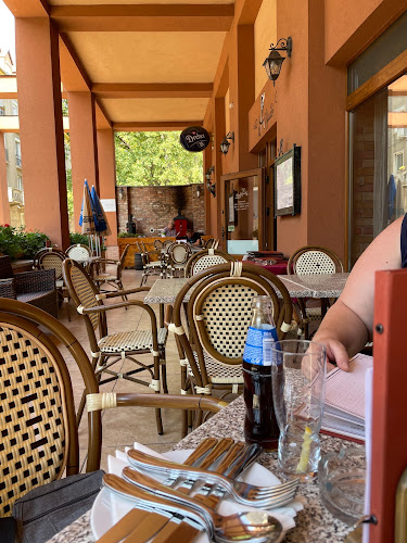 Comentarii opinii despre A Vigadó Étterem