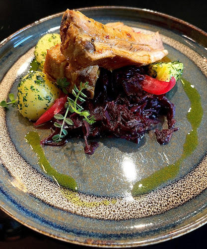 Opinii despre Liget Royal Restaurant în Hévíz - Vendéglátás