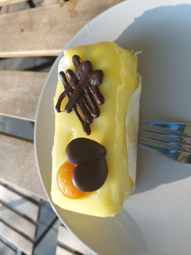 Opinii despre Wolf Pékség és Cukrászda în Budapest - Vendéglátás